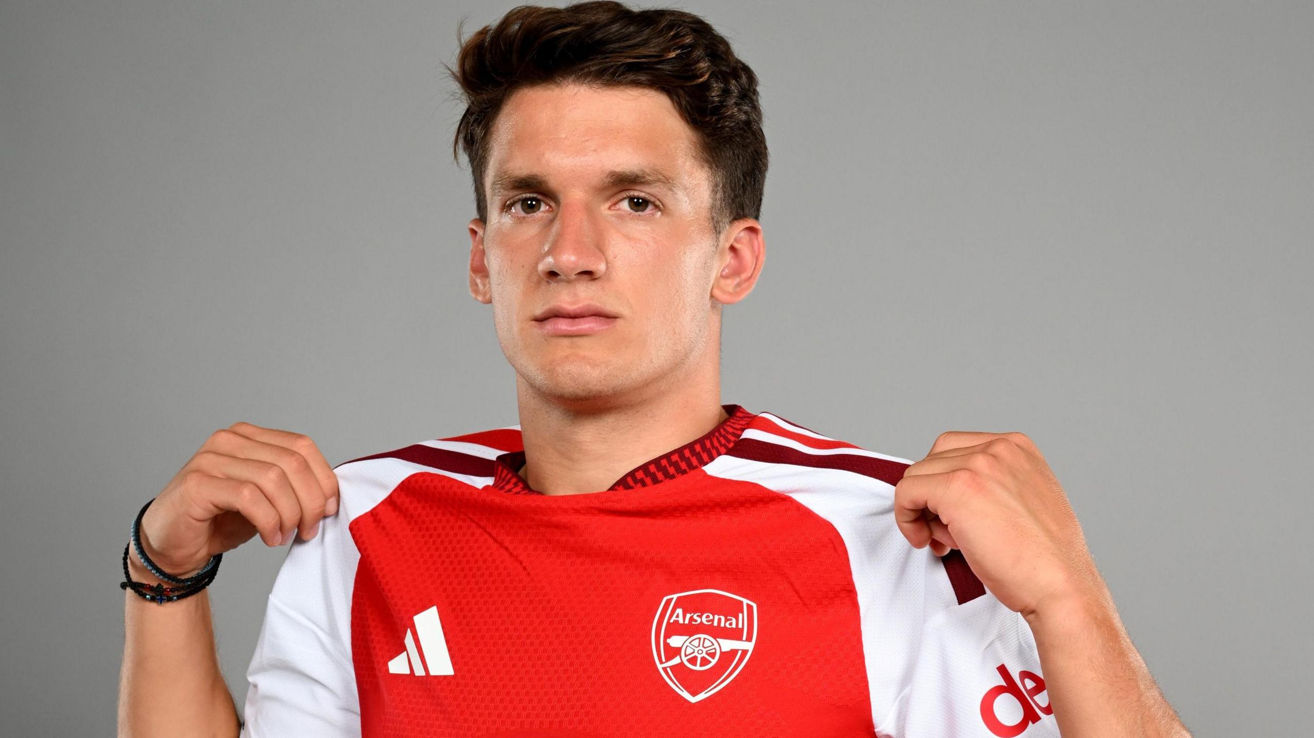Arsenal Resmi Rekrut Christos Tzolis dari Club Brugge £34 Juta