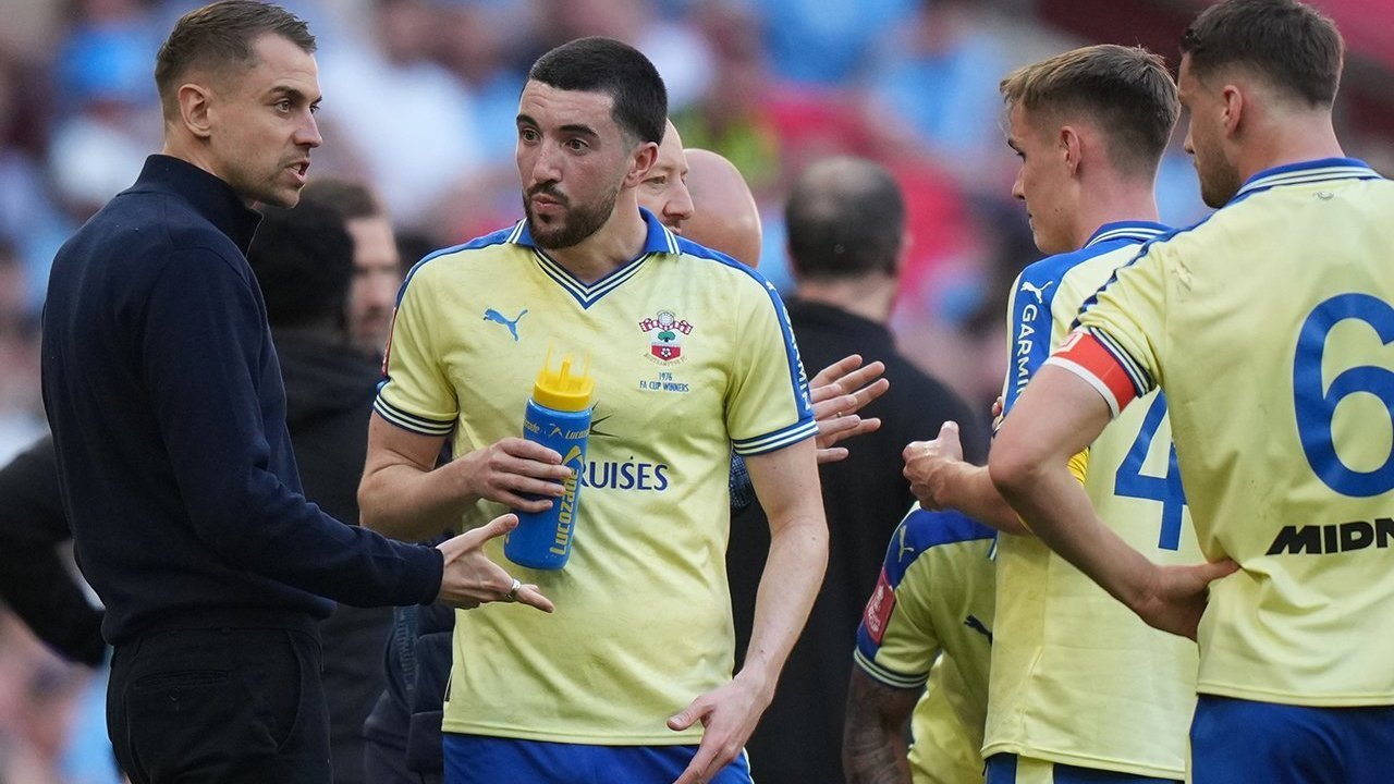Skandal Spionase Southampton: Manajer Tonda Eckert Terancam Sanksi FA